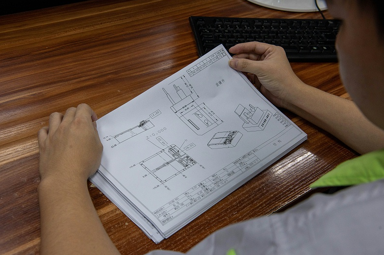 How To Make Plastic Injection Molding Parts With High Processing Precision?